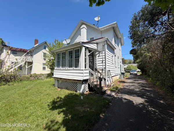 $1,800 | 228 Spring Street, Red Bank, NJ 07701