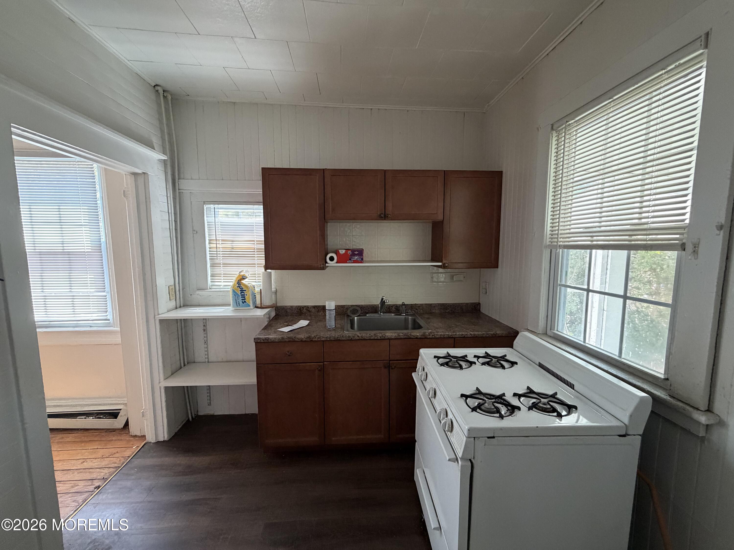 228 Spring Street Red Bank, NJ 07701 - Photo 8 of 10 IMG_8274
