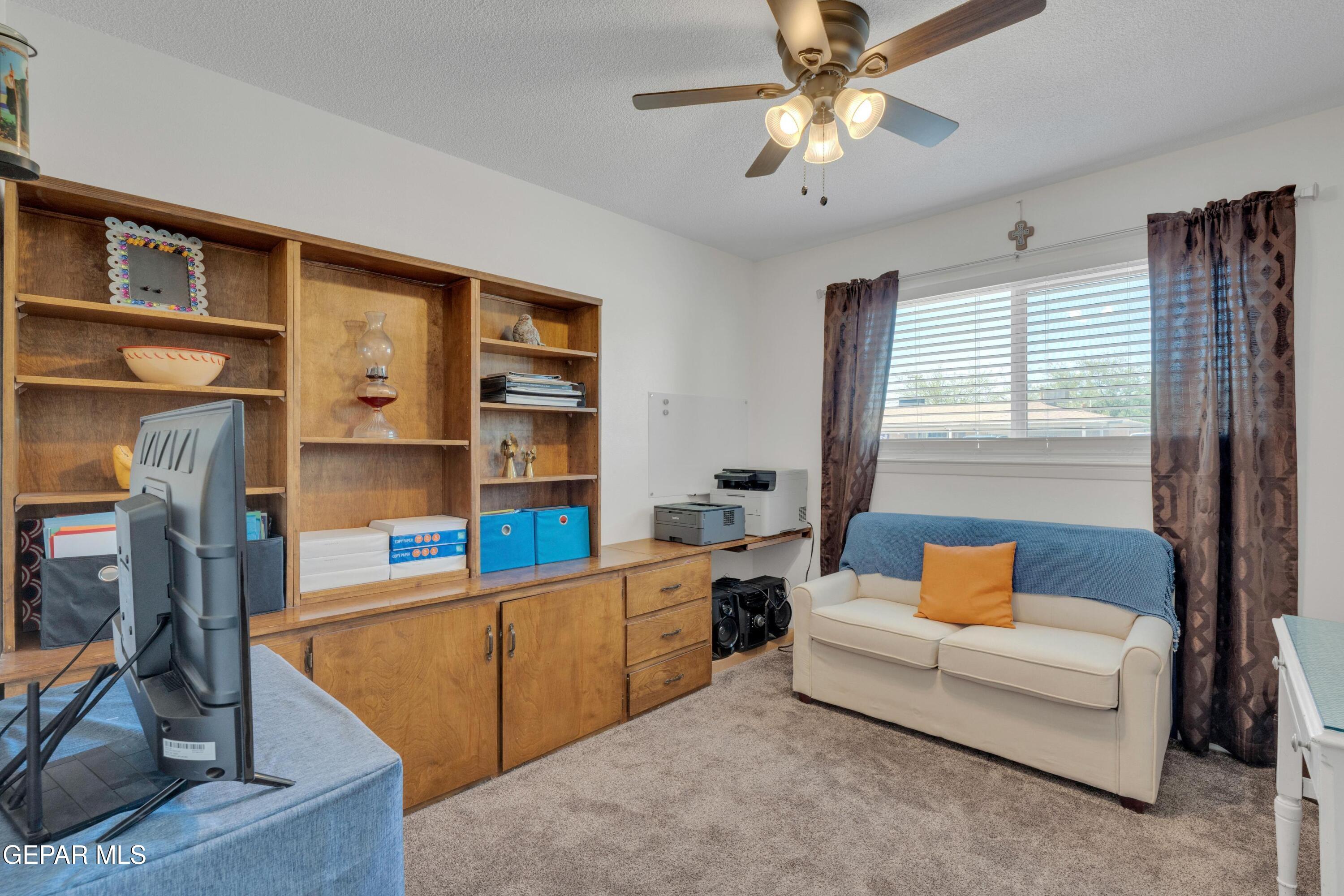 400 Perth Court El Paso, TX 79922 - Photo 11 of 52 4 (1)