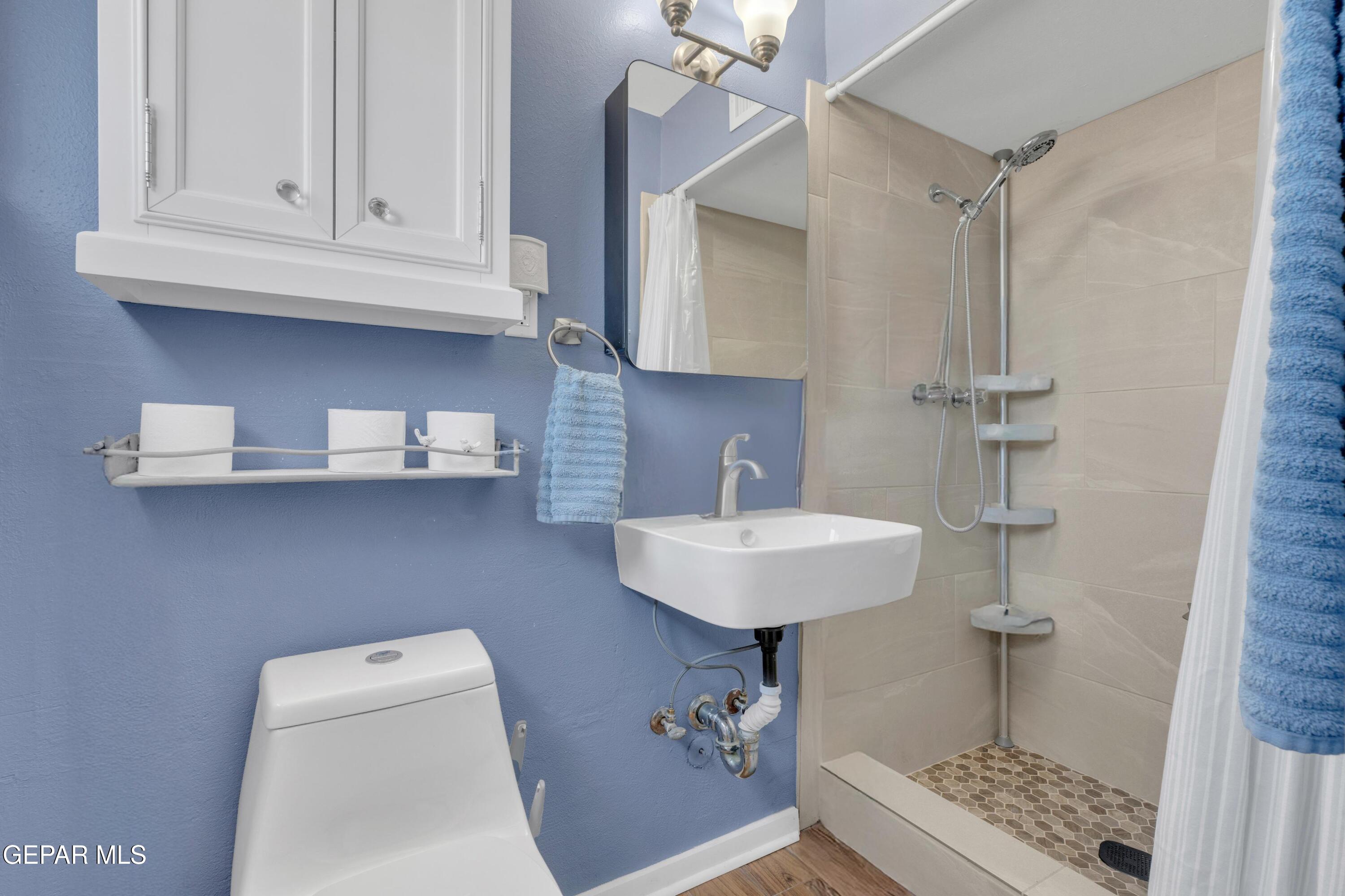 400 Perth Court El Paso, TX 79922 - Photo 16 of 52 4 (6)
