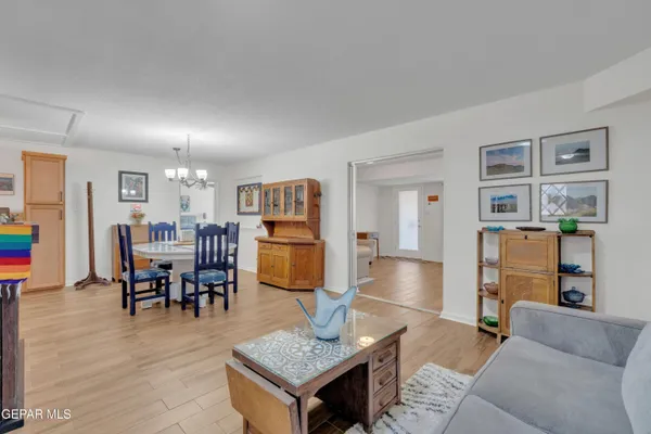 $398,500 | 400 Perth Court, El Paso, TX 79922