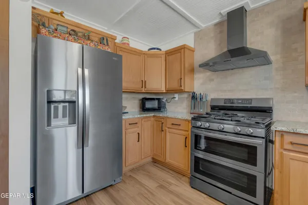 $398,500 | 400 Perth Court, El Paso, TX 79922