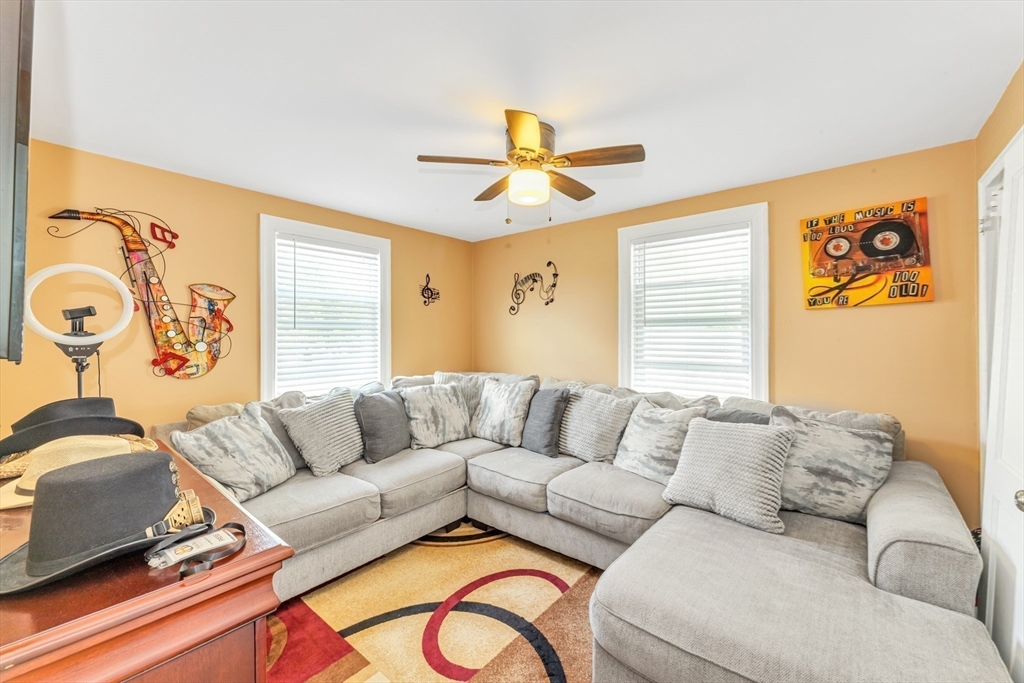 30 Bateman Street Boston, MA 02131 - Photo 10 of 32