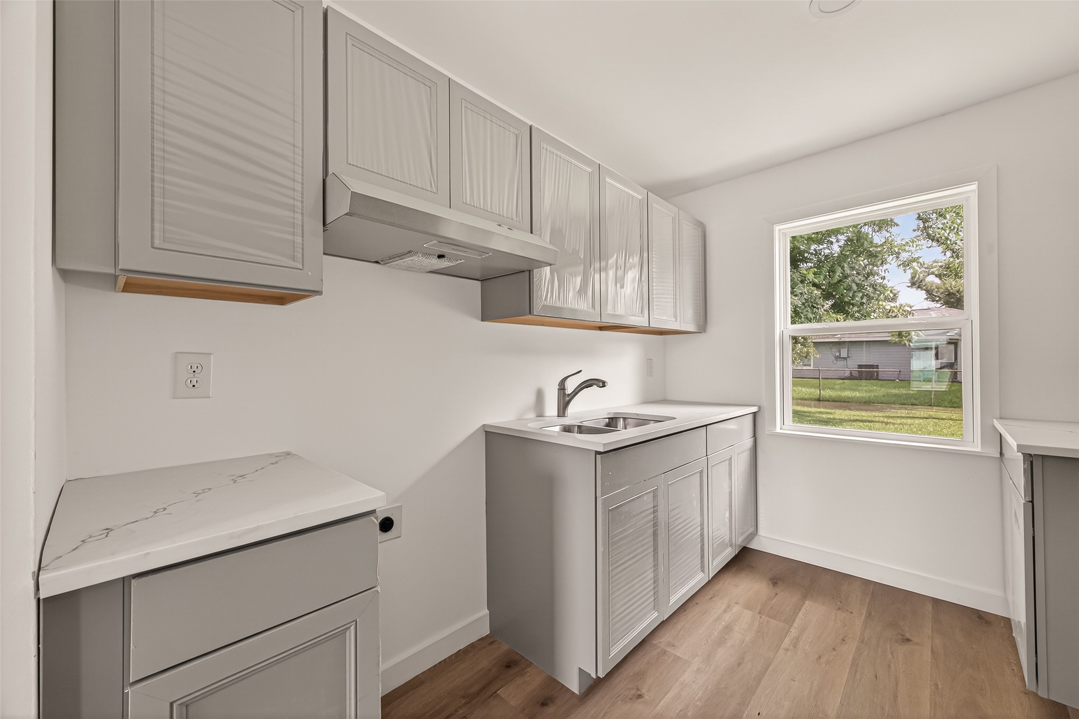 3922 Alsace Street Houston, TX 77021 - Photo 11 of 31