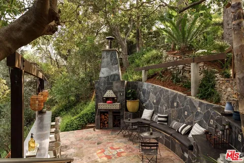 $3,175,000 | 8882 Lookout Mountain Avenue, Los Angeles, CA 90046