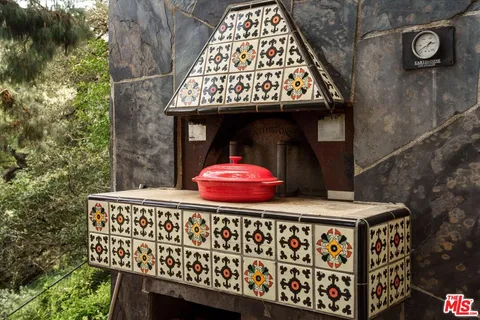 $3,175,000 | 8882 Lookout Mountain Avenue, Los Angeles, CA 90046