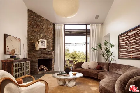 $3,175,000 | 8882 Lookout Mountain Avenue, Los Angeles, CA 90046