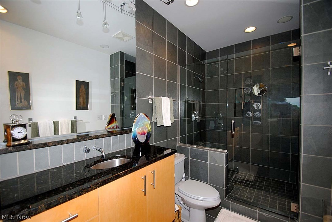 2333 Edgehill Road Cleveland, OH 44106 - Photo 21 of 33 Gallery Image 21
