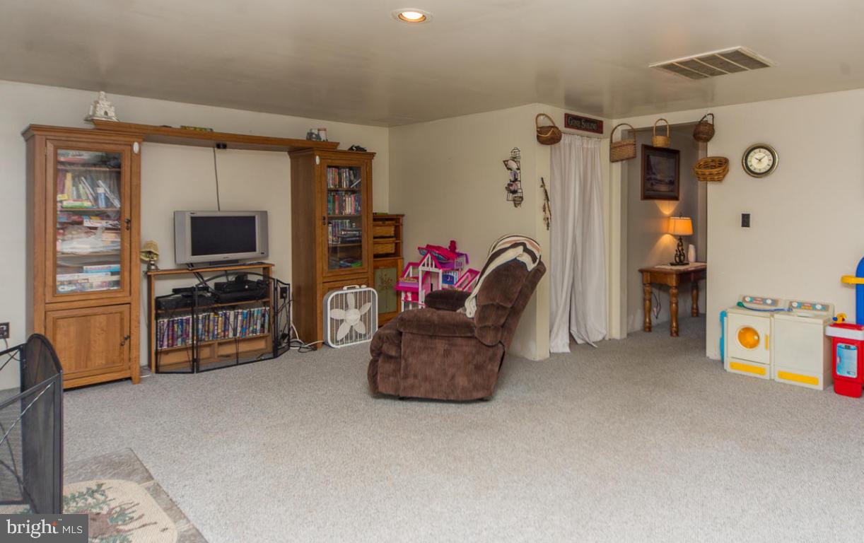 721 High Ridge Road Mount Joy, PA 17552 - Photo 15 of 29 Gallery Image 15