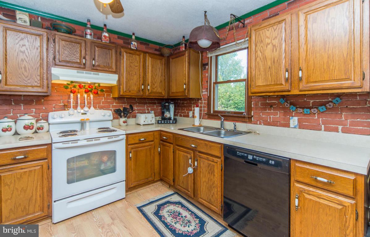 721 High Ridge Road Mount Joy, PA 17552 - Photo 5 of 29 Gallery Image 5