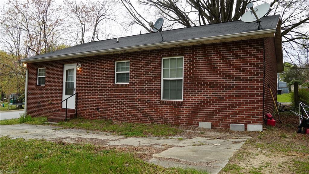 2400 Williams Avenue High Point, NC 27262 - Photo 4 of 17 Gallery Image 4