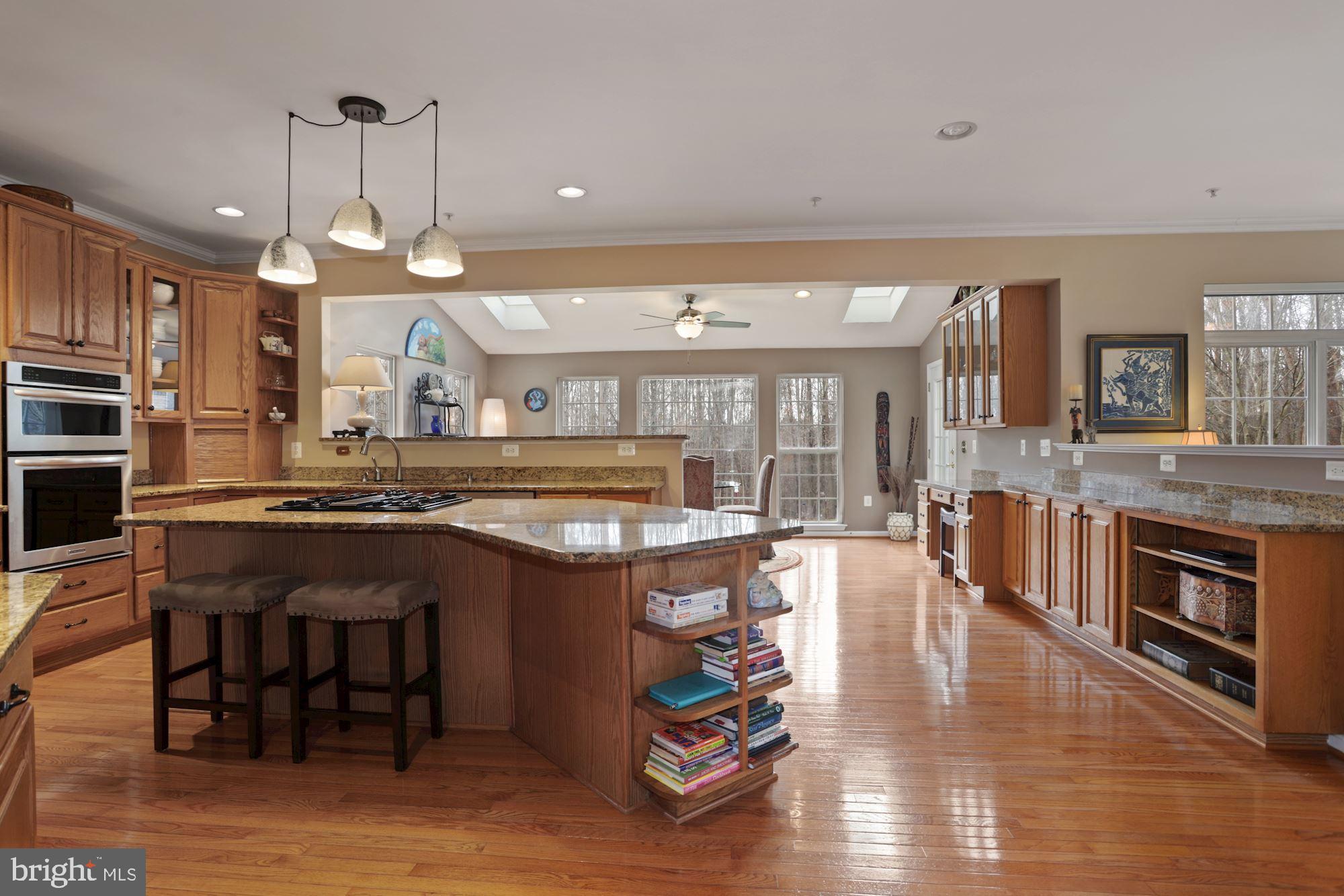 9411 Merkel Road Bowie, MD 20715 - Photo 7 of 42 Contemporary Gourmet Kitchen