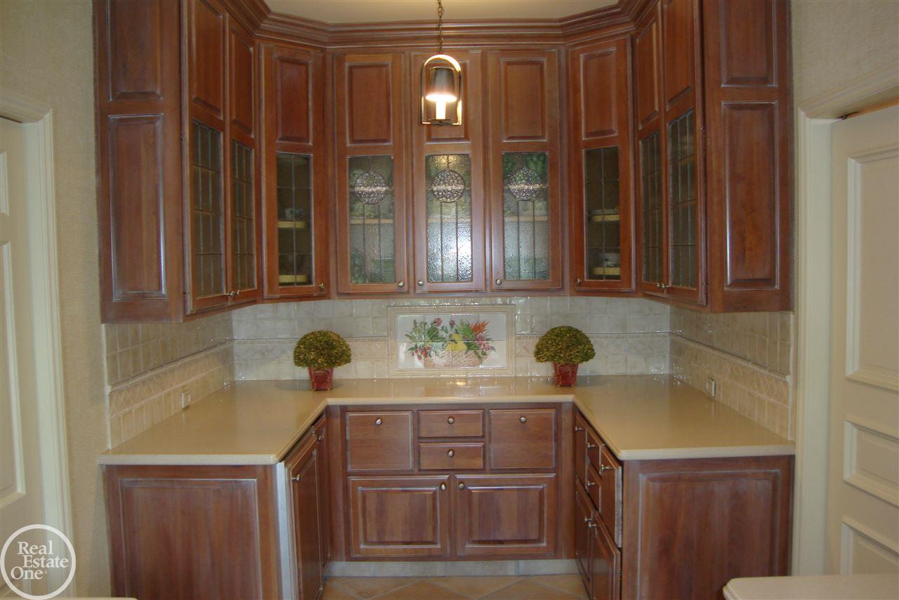 86 Lothrop Road Grosse Pointe Farms, MI 48236 - Photo 9 of 28