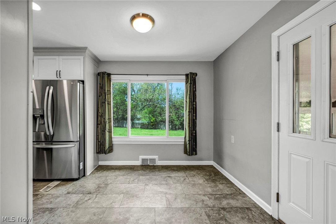 7035 Farview Road Brecksville, OH 44141 - Photo 8 of 41