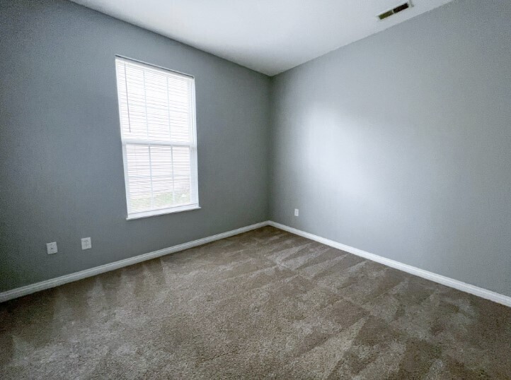 2705 Rothe Lane Indianapolis, IN 46229 - Photo 13 of 20 Gallery Image 13