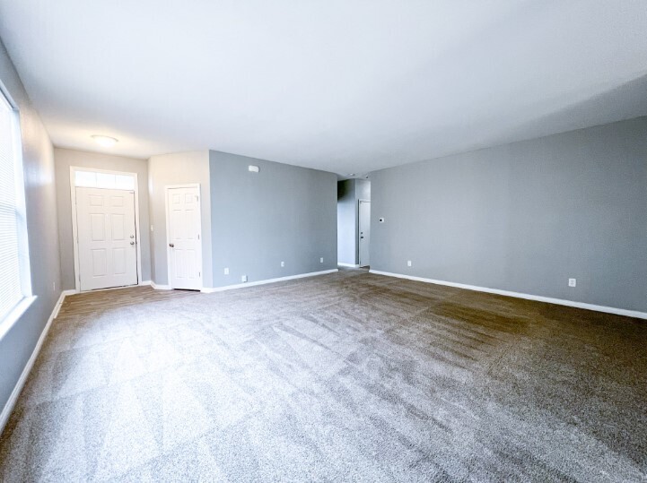 2705 Rothe Lane Indianapolis, IN 46229 - Photo 5 of 20 Gallery Image 5