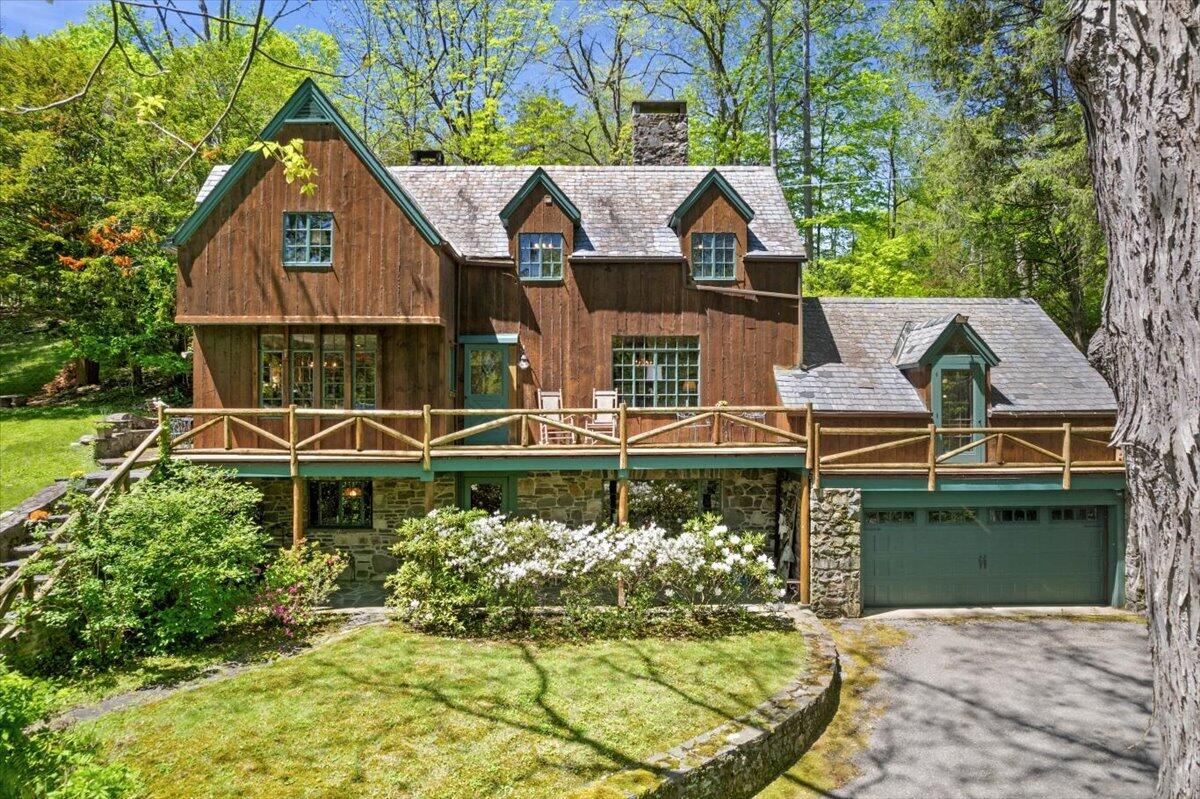 1341 Beaver Valley Road Stroudsburg, PA 18360 - Photo 2 of 84 Front view