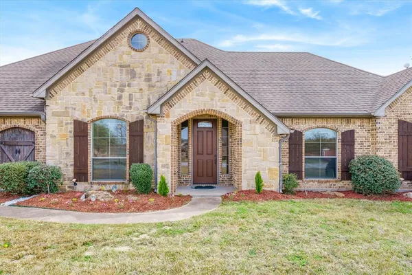 a view of outdoor space yard and front view of a house