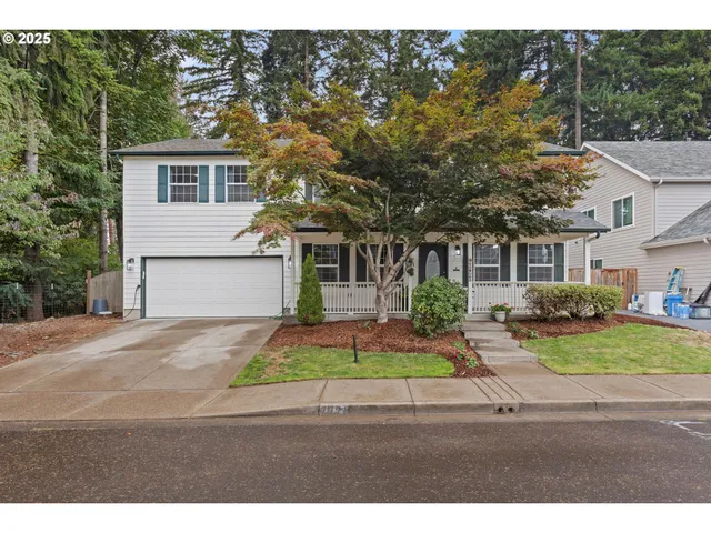 a house view with a outdoor space