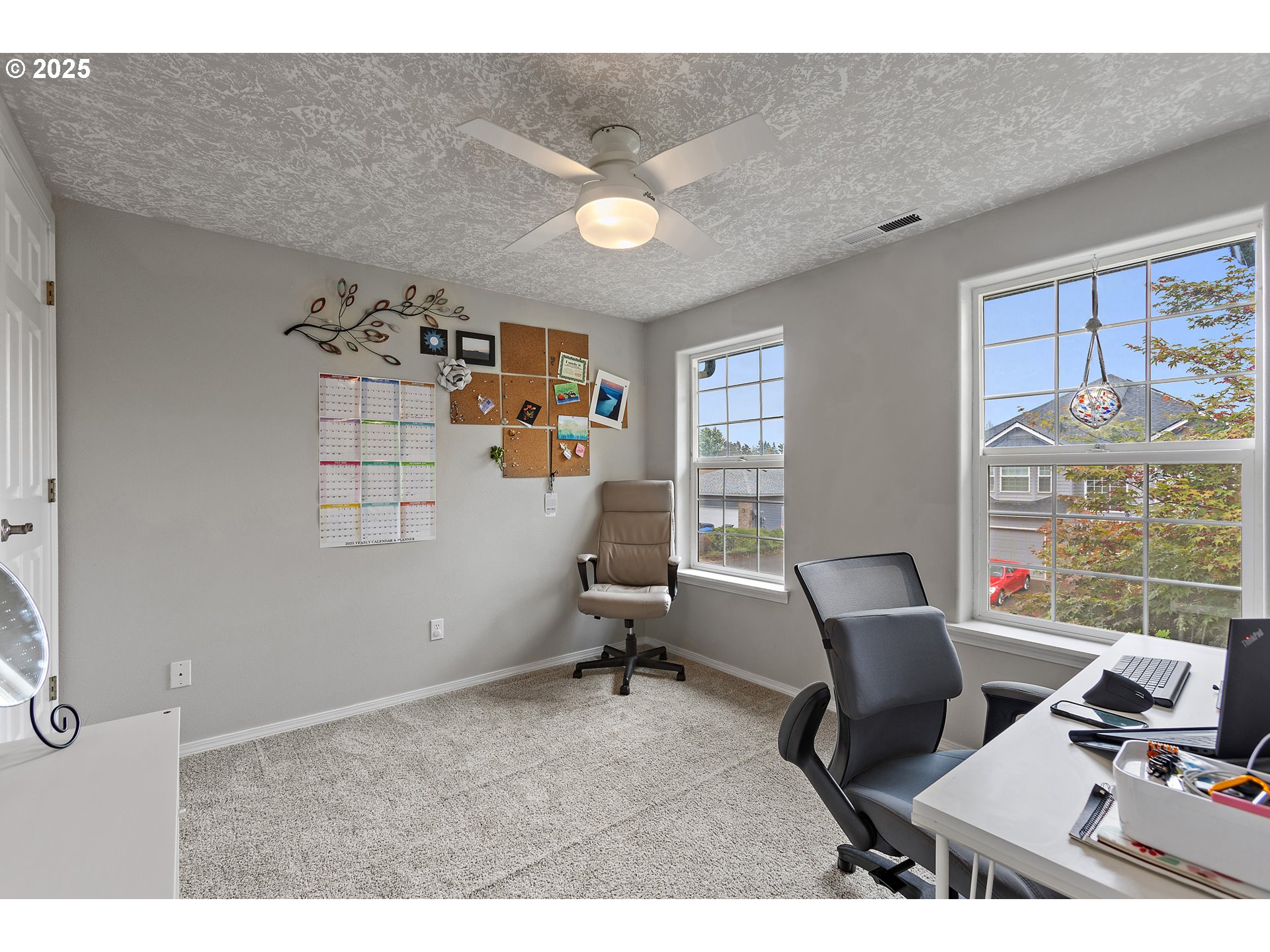 7771 St Charles Street Northeast Keizer, OR 97303 - Photo 21 of 42 a workspace with furniture and a window