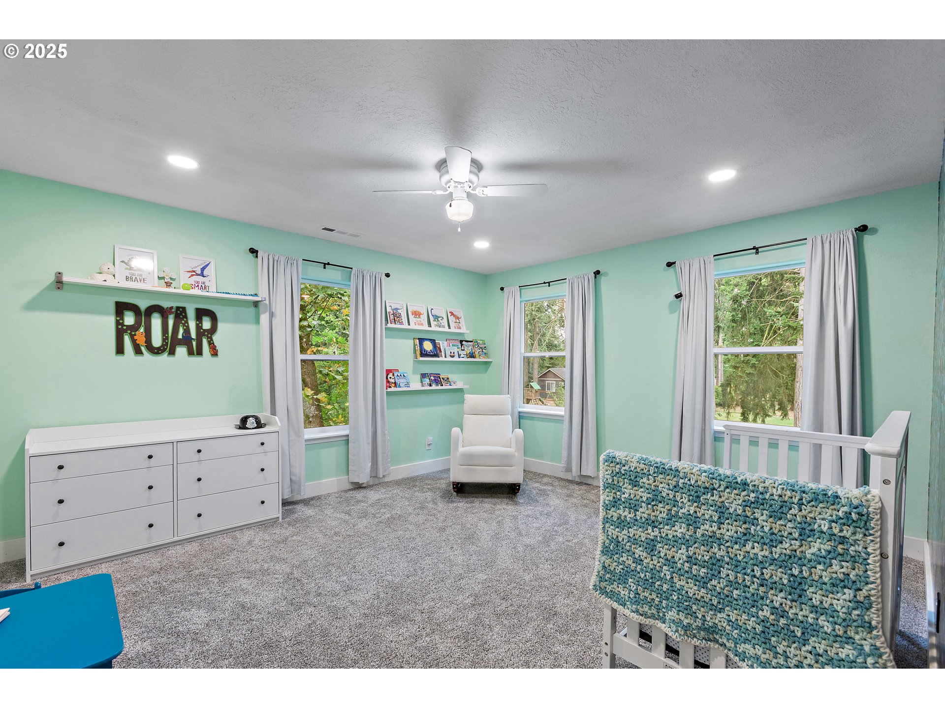 7771 St Charles Street Northeast Keizer, OR 97303 - Photo 34 of 42 a living room with furniture and a window