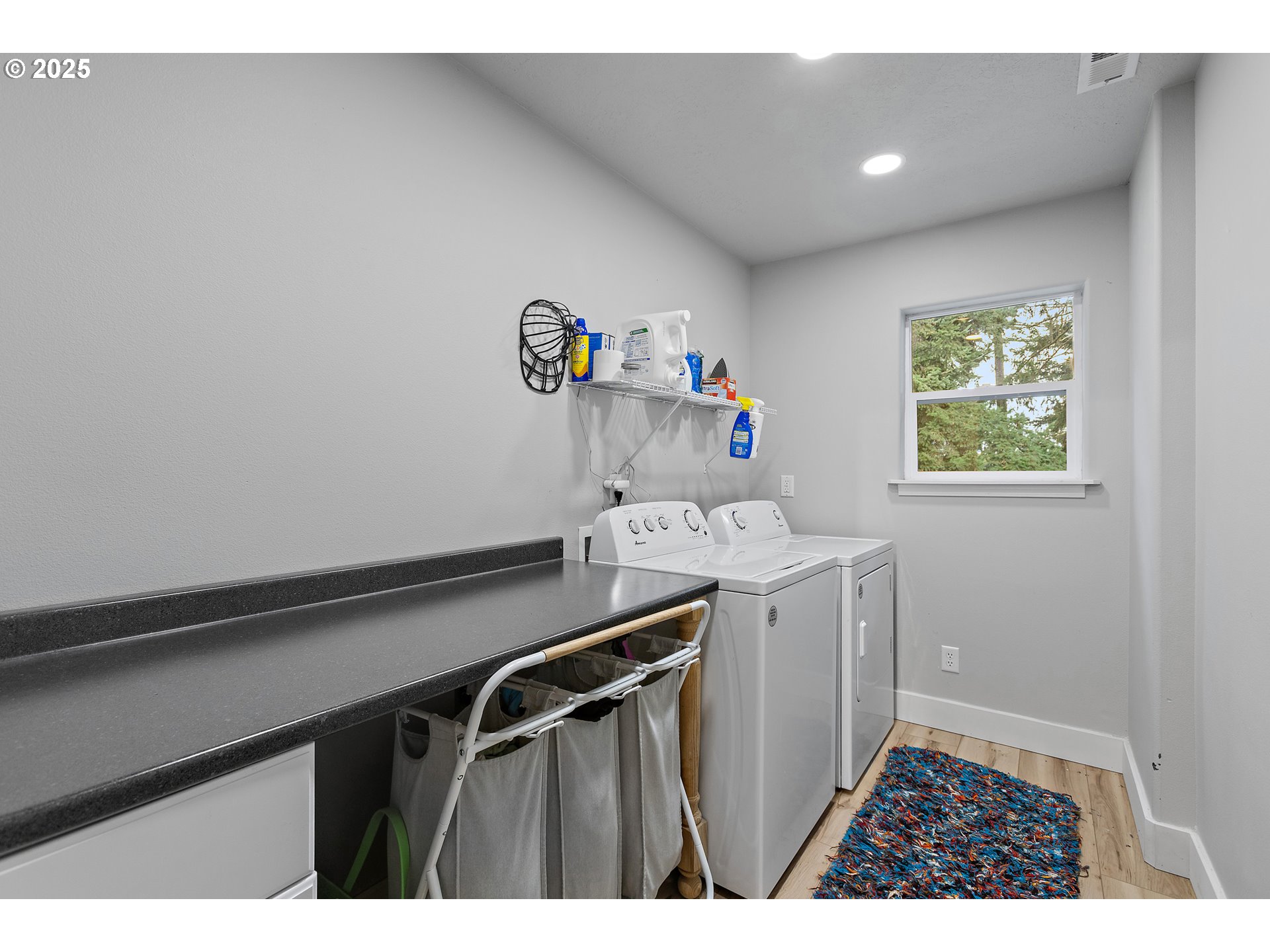 7771 St Charles Street Northeast Keizer, OR 97303 - Photo 36 of 42 a utility room with a window