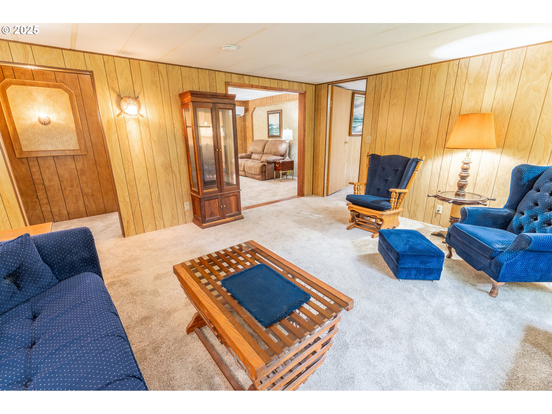 1600 Rhododendron Drive, Unit 207 Florence, OR 97439 - Photo 16 of 43 Living Room