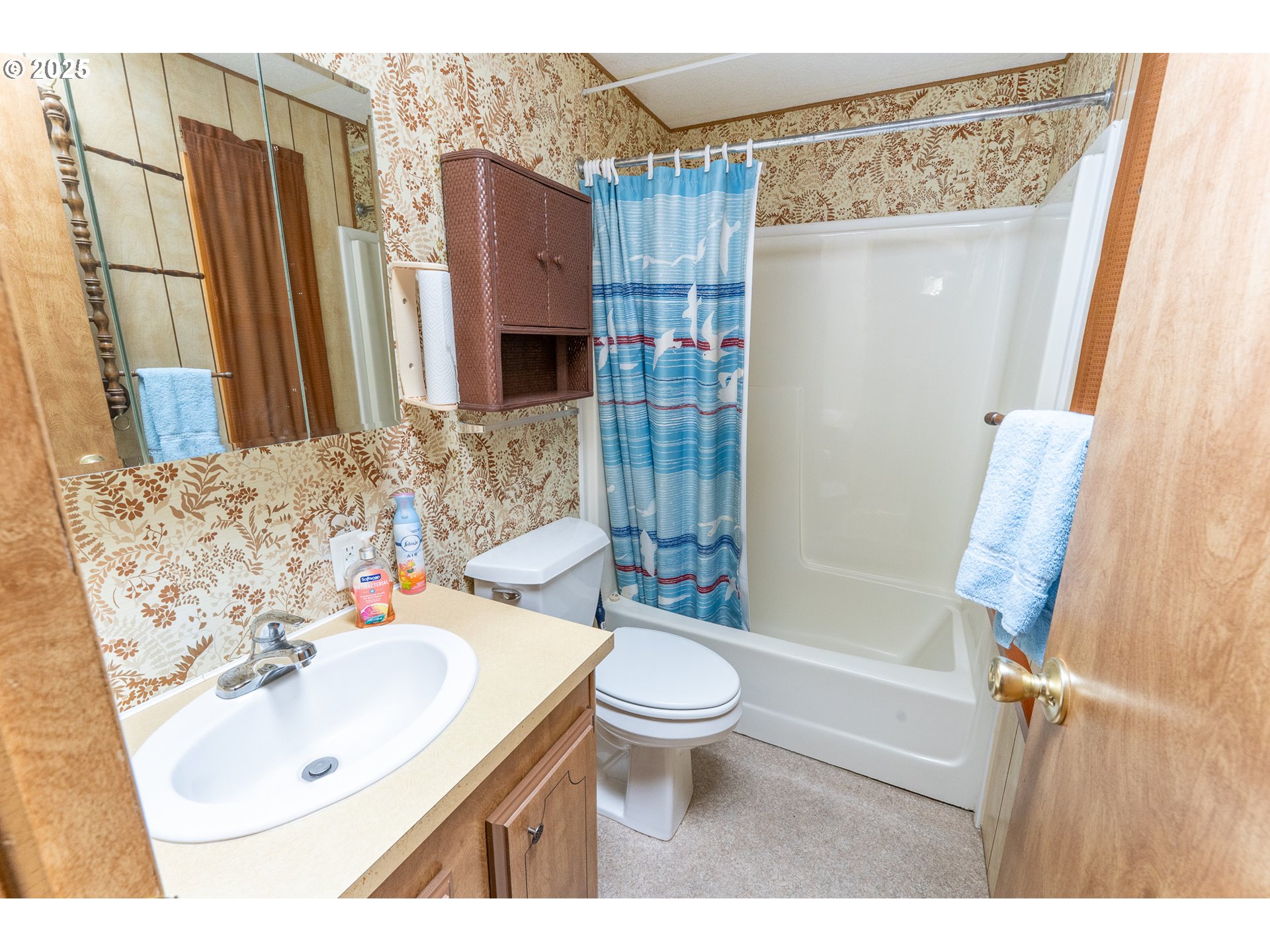 1600 Rhododendron Drive, Unit 207 Florence, OR 97439 - Photo 23 of 43 Bathroom