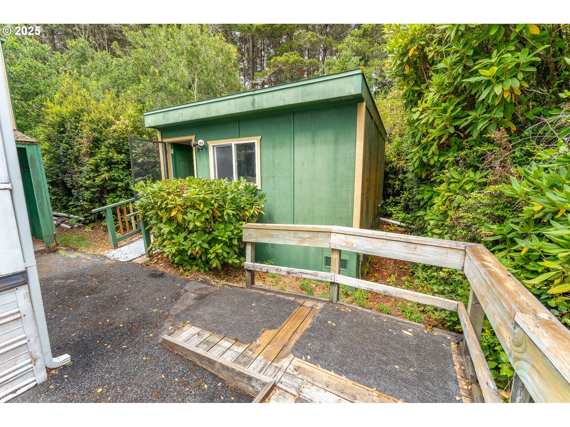 1600 Rhododendron Drive, Unit 207 Florence, OR 97439 - Photo 27 of 43 Studio