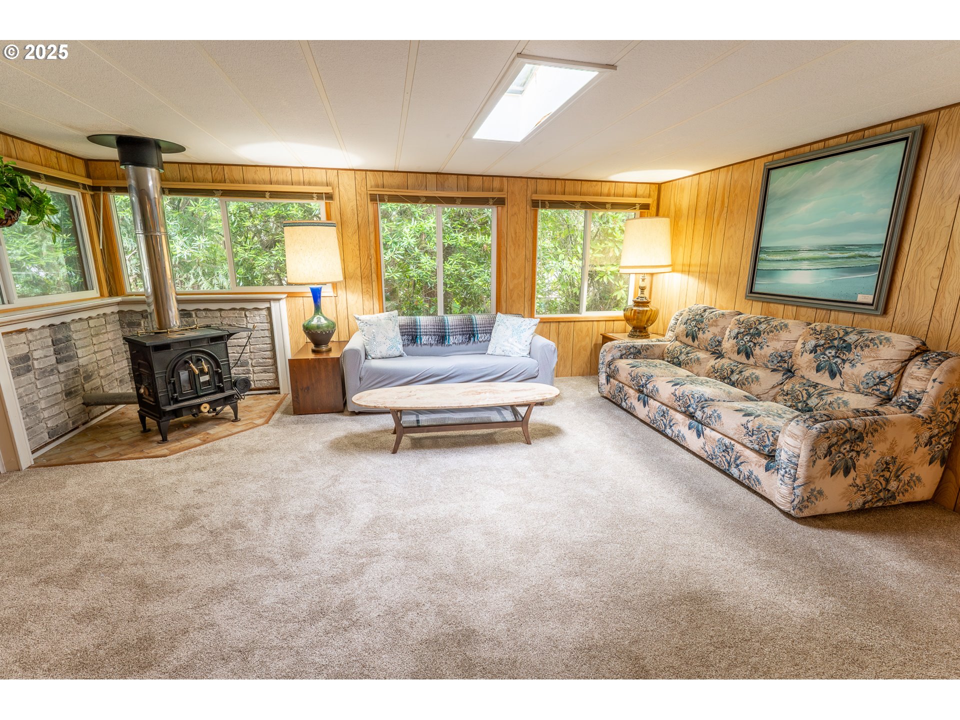 1600 Rhododendron Drive, Unit 207 Florence, OR 97439 - Photo 7 of 43 Family Room