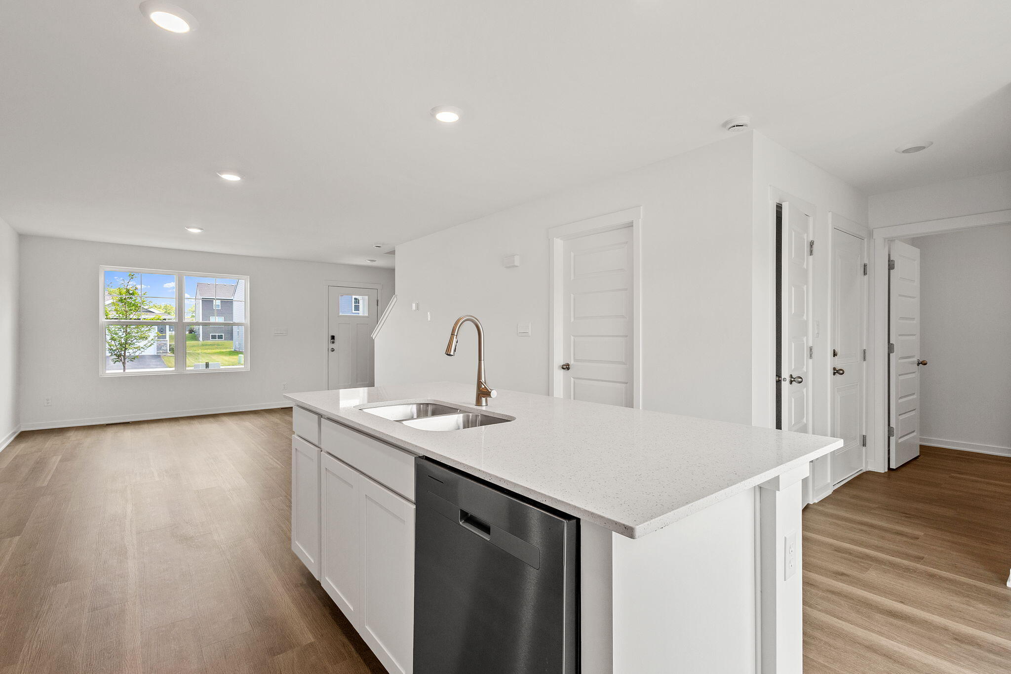 594 Petry Street Hebron, IN 46341 - Photo 3 of 18 2048x1365