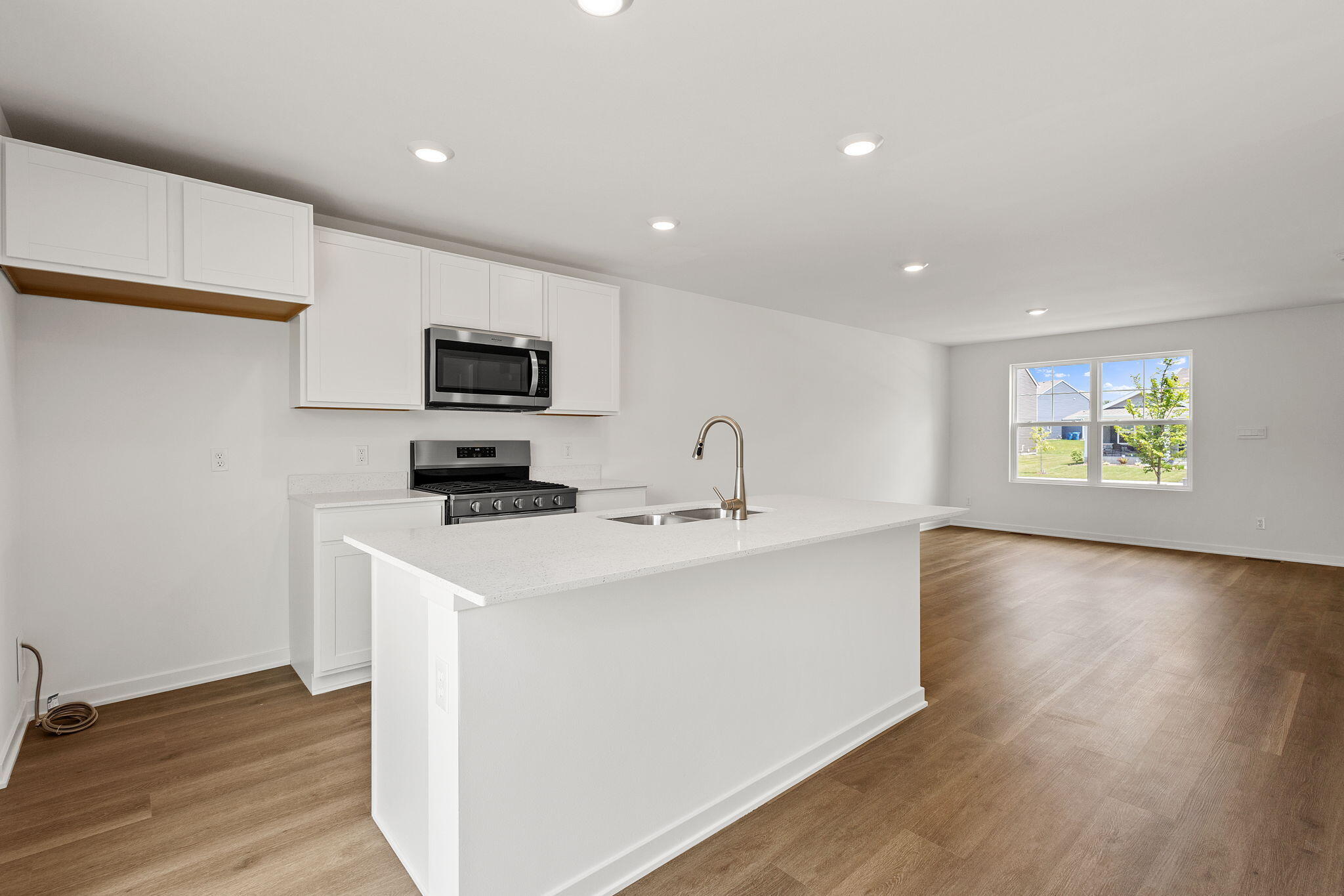 594 Petry Street Hebron, IN 46341 - Photo 4 of 18 2048x1365