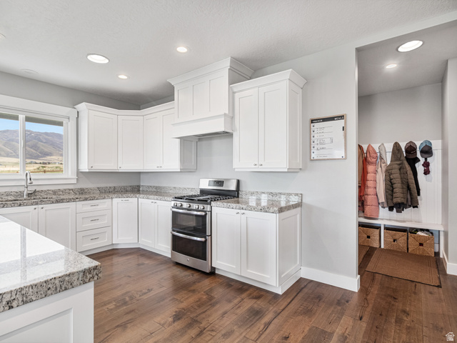 2558 Mountain Glen Road Tooele, UT 84074 - Photo 12 of 68