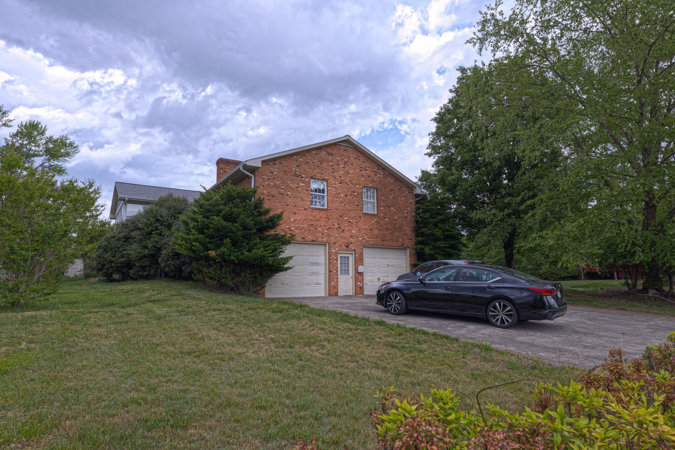 1615 Deyerle Road Southwest Roanoke, VA 24018 - Photo 34 of 43 35