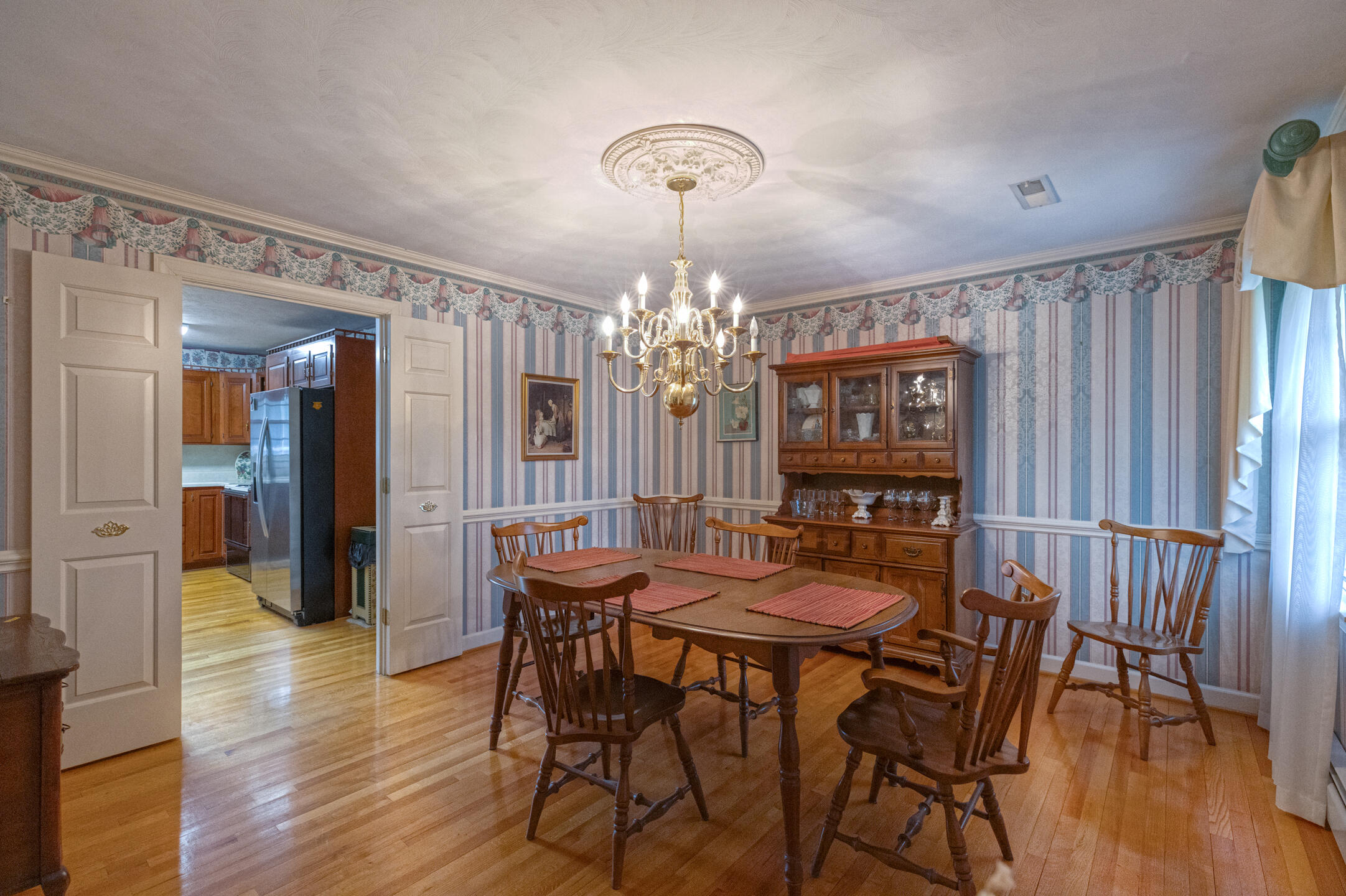 1615 Deyerle Road Southwest Roanoke, VA 24018 - Photo 8 of 43 08