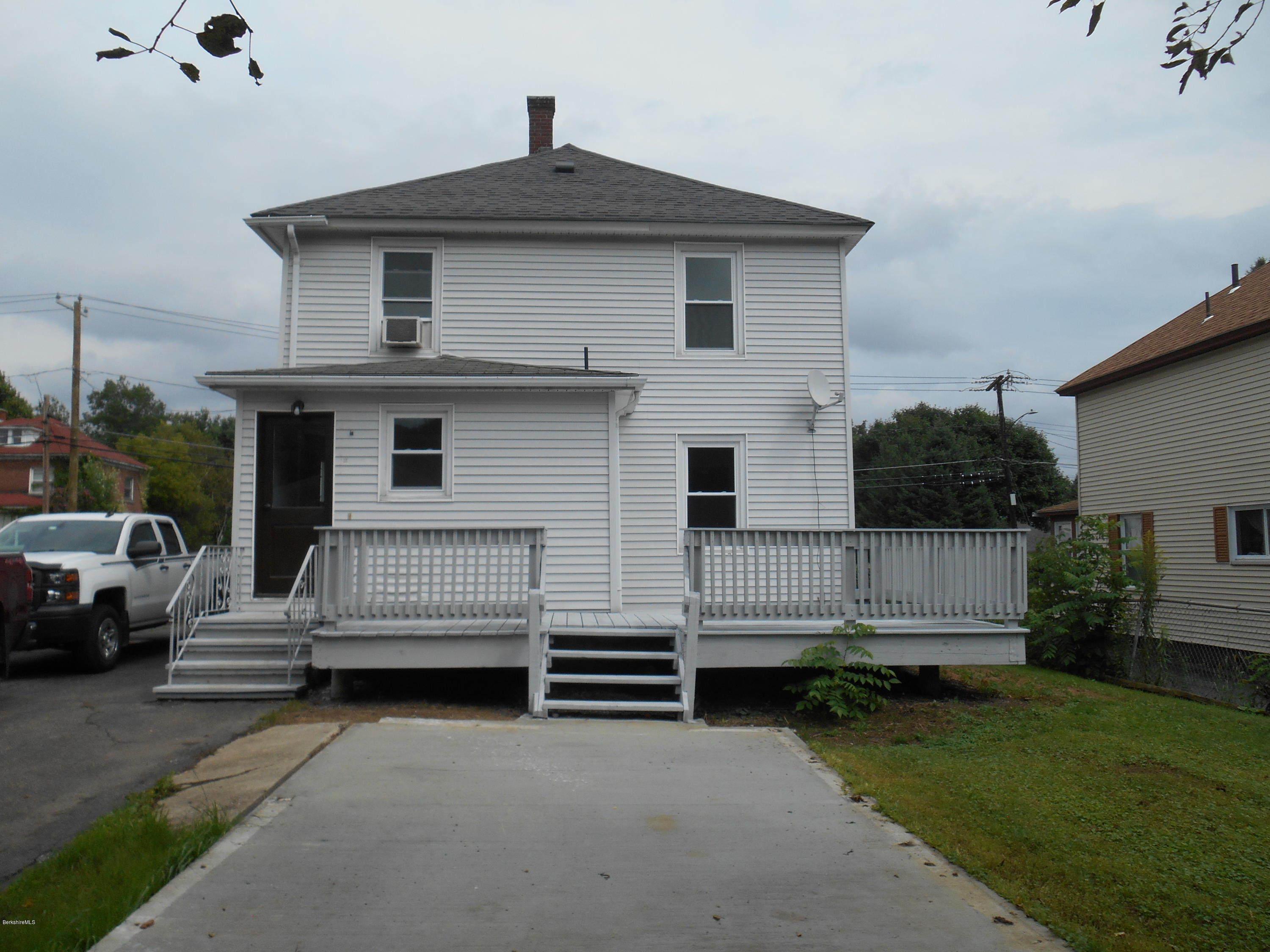 189 Benedict Road Pittsfield, MA 01201 - Photo 3 of 12 DSCN6240