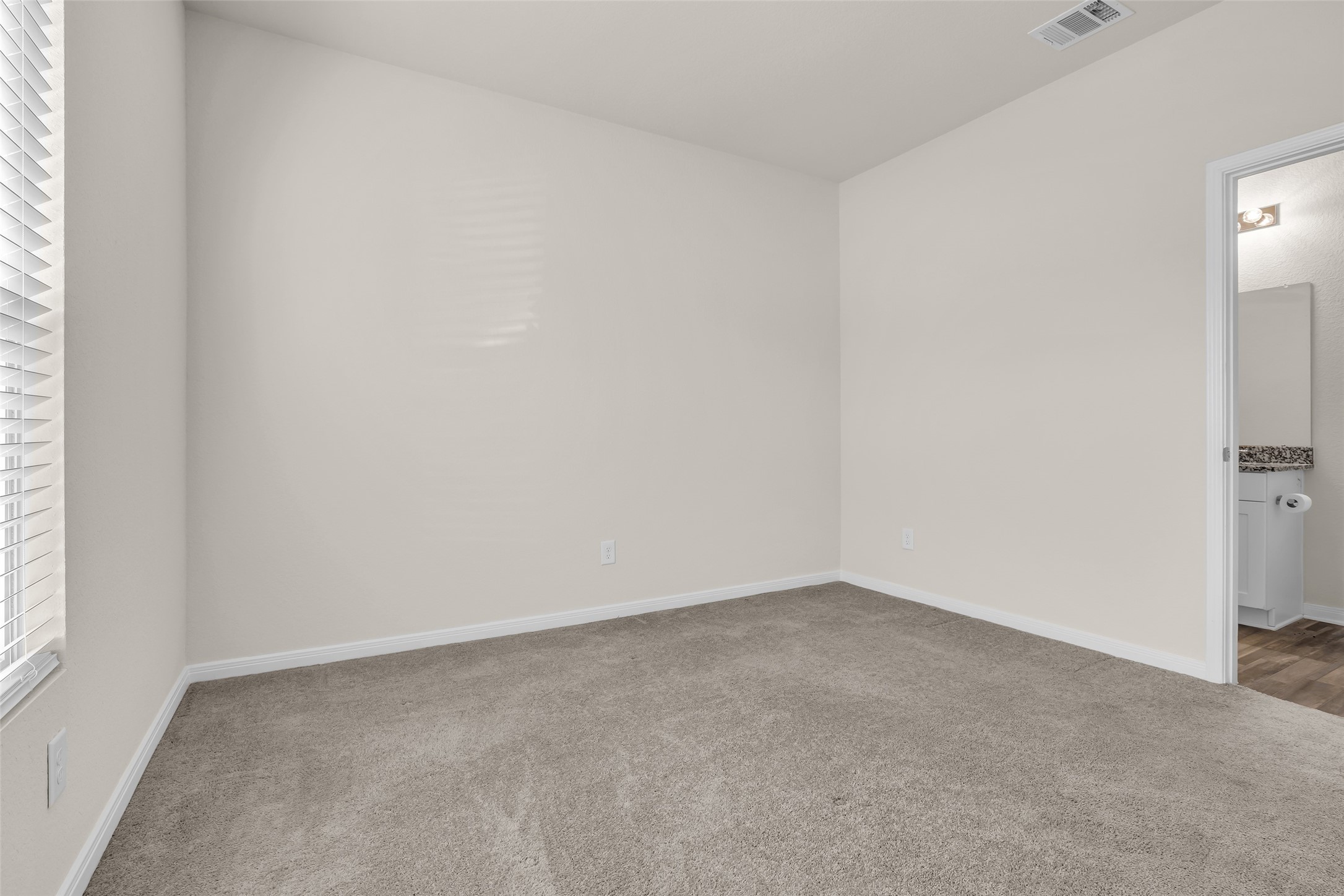 2511 17th Street Hempstead, TX 77445 - Photo 14 of 23 a view of an empty room