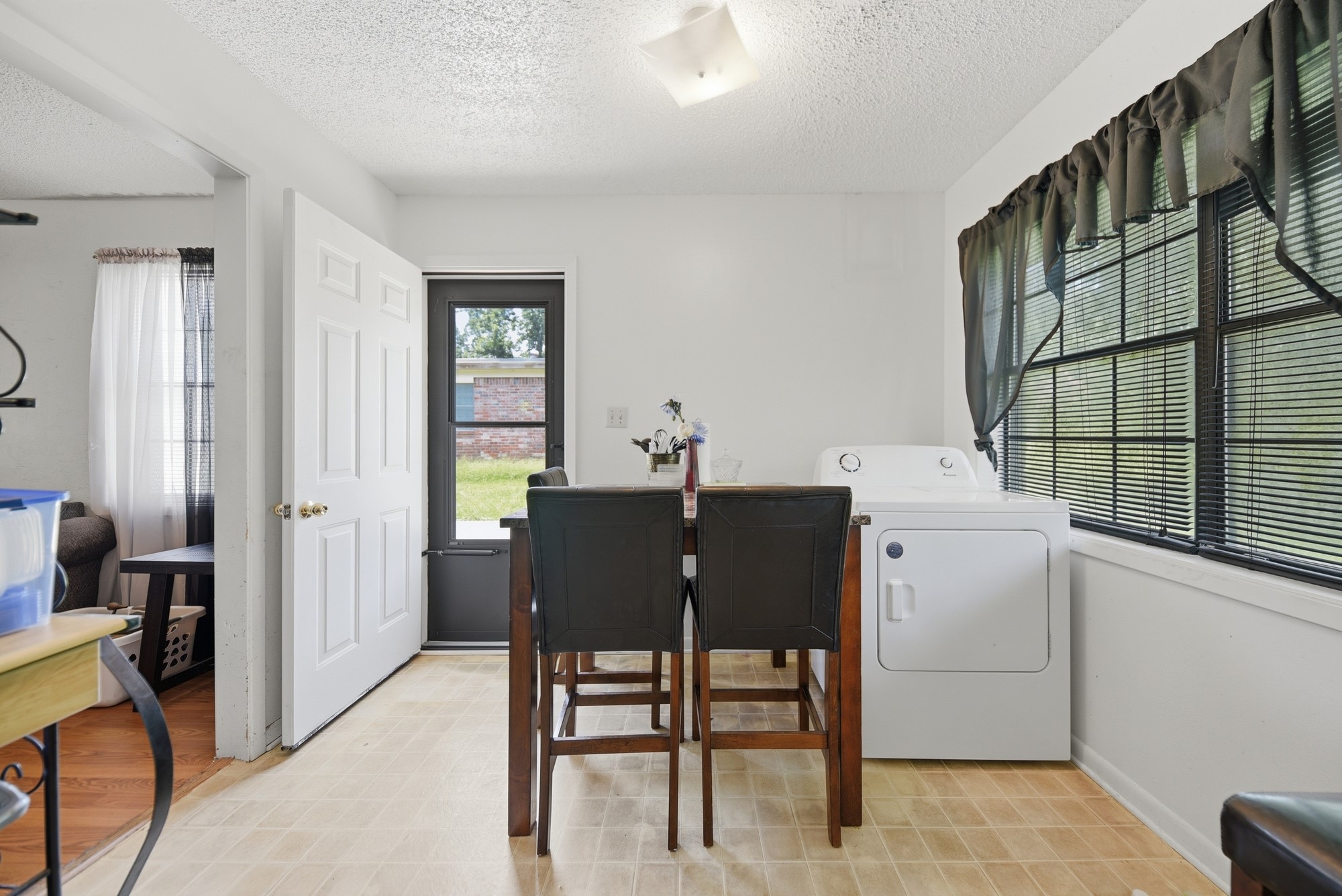 316 Johnson Street Brenham, TX 77833 - Photo 8 of 19