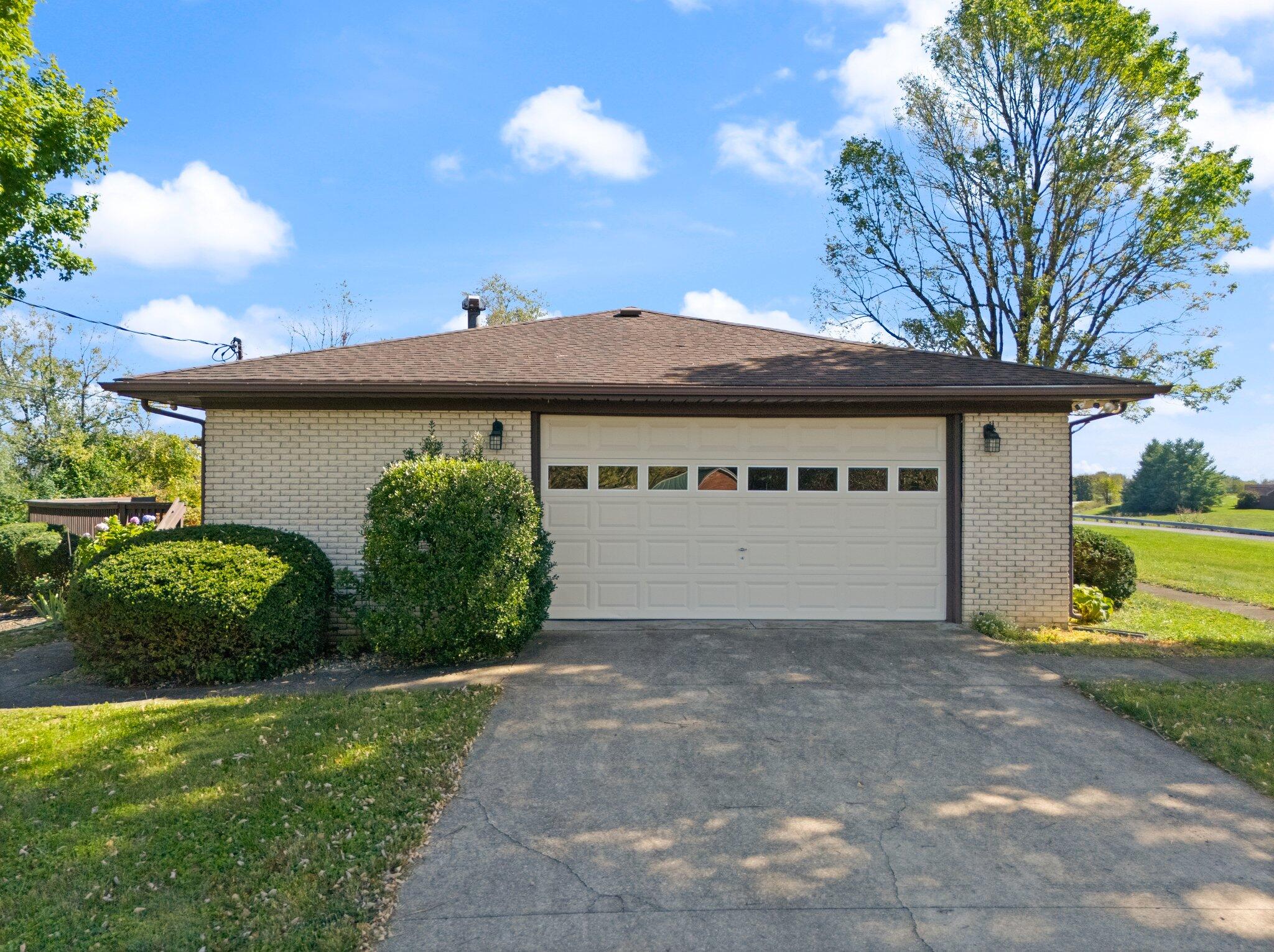7037 Old Richmond Road Lexington, KY 40515 - Photo 58 of 72 58-web-or-mls-DJI_20241008133800_0093_D