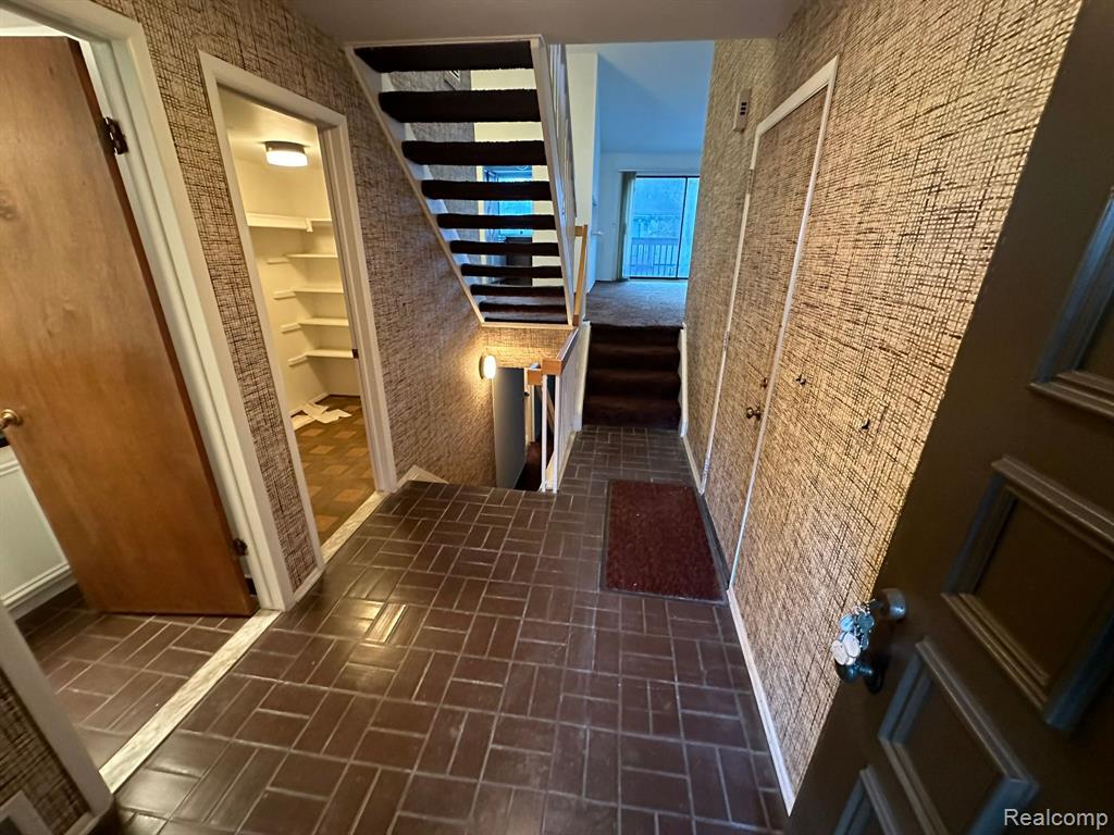 29172 Evergreen Road Southfield, MI 48076 - Photo 3 of 21