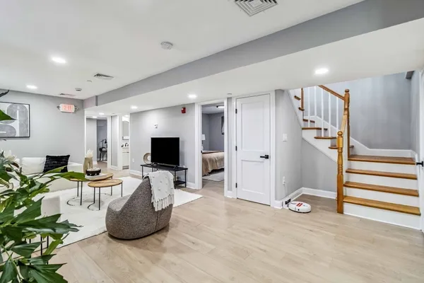 $6,500 | 16 Alston Street, Unit 16, Somerville, MA 02143