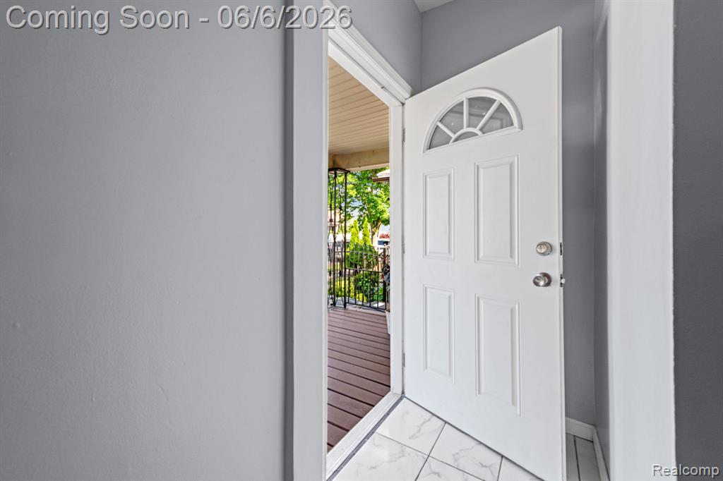 5669 Casper Street Detroit, MI 48210 - Photo 4 of 24