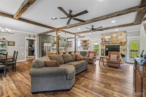 $750,000 | 13774 Mammoth Road, De Soto, MO 63020