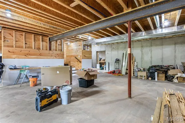 $750,000 | 13774 Mammoth Road, De Soto, MO 63020