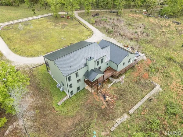 $750,000 | 13774 Mammoth Road, De Soto, MO 63020