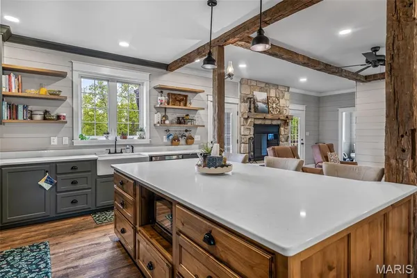 $750,000 | 13774 Mammoth Road, De Soto, MO 63020