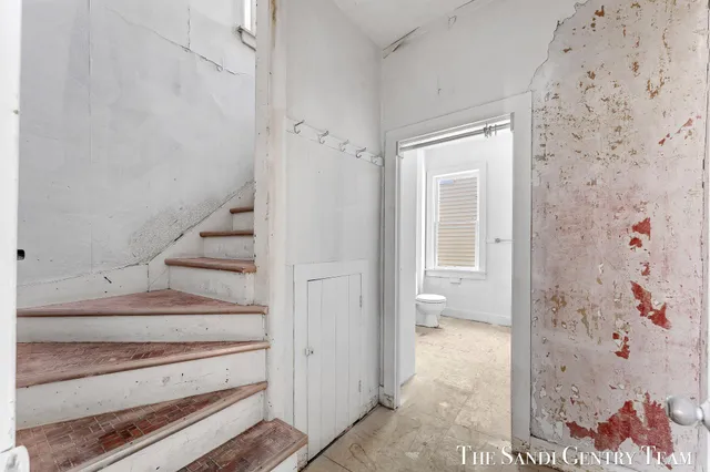 $369,900 | 317 Elliott Avenue, Grand Haven, MI 49417