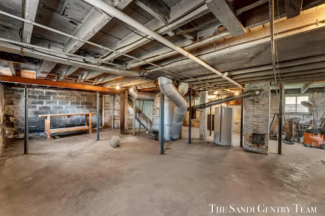 $369,900 | 317 Elliott Avenue, Grand Haven, MI 49417