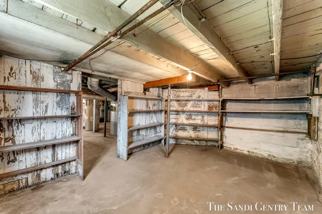 $369,900 | 317 Elliott Avenue, Grand Haven, MI 49417