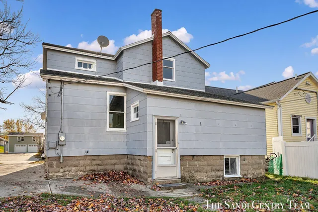 $369,900 | 317 Elliott Avenue, Grand Haven, MI 49417